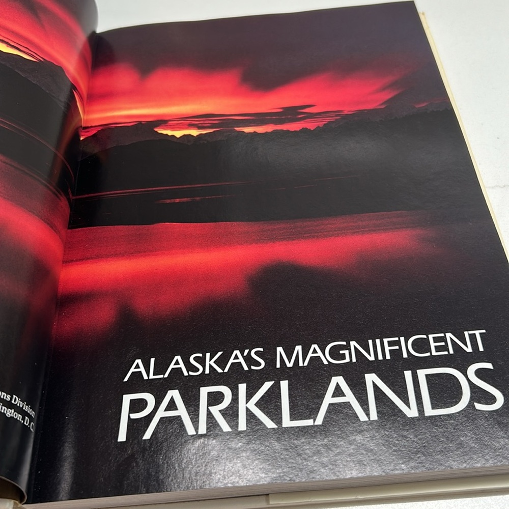 💕 Vintage Alaska's Magnificent Parklands National Geographic Society Book - Picture 6 of 16